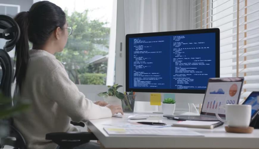 余干县企业数字化解决方案:机器学习赋能商业模式升级的核心路径
